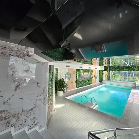 Paradiso Pool Spa Apartment