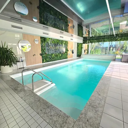 Paradiso Pool Spa Apartment Daire